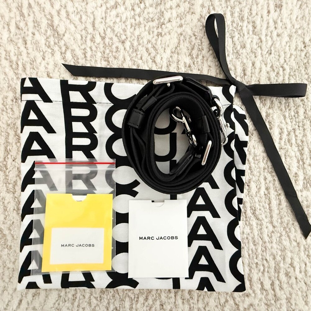 Marc Jacobs Cake Traveler Tote (Rare Find!) - Picture 8 of 9
